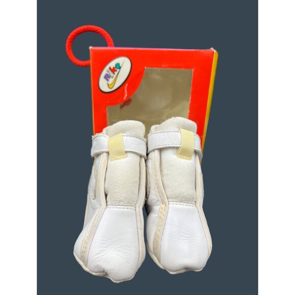 Nike Baby Swoosh Infant Shoes Size 4 White/Metallic Silver Leather - Picture 1 of 16